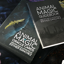 Load image into Gallery viewer, ANIMAL MAGIC ORACLE CARDS
