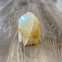 Load image into Gallery viewer, GOLDEN HEALER POLISHED POINTS