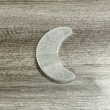 Load image into Gallery viewer, MOON SHAPED SELENITE CHARGING PLATE