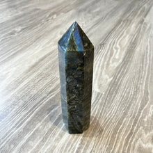 Load image into Gallery viewer, LABRADORITE TOWER POINT (XL)