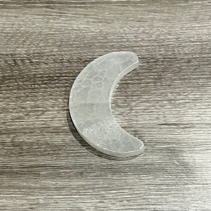 MOON SHAPED SELENITE CHARGING PLATE