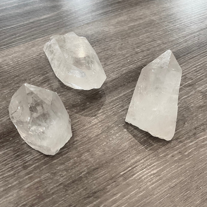 CLEAR QUARTZ  POINTS (OPTIONS)