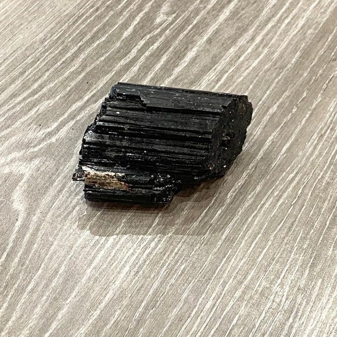 BLACK TOURMALINE (LARGE)