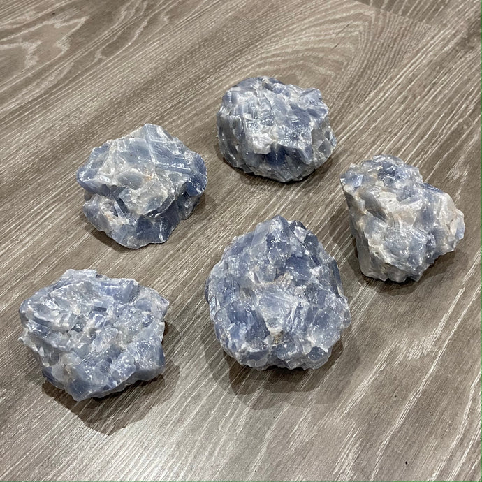 BLUE CALCITE ( MEDIUM)