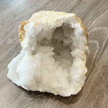 Load image into Gallery viewer, GEODE CRYSTAL
